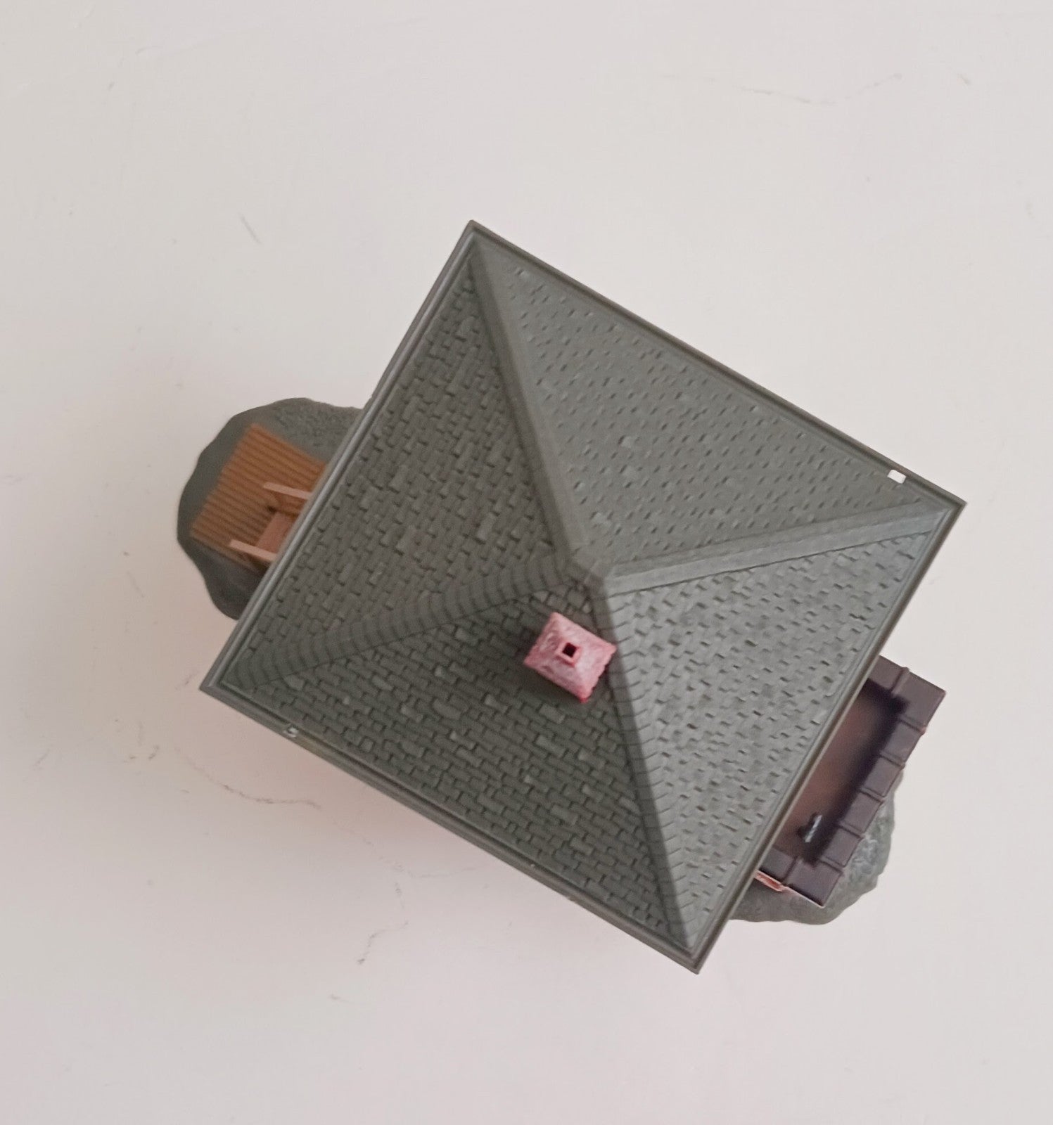 ATLAS HO SCALE SWITCH TOWER