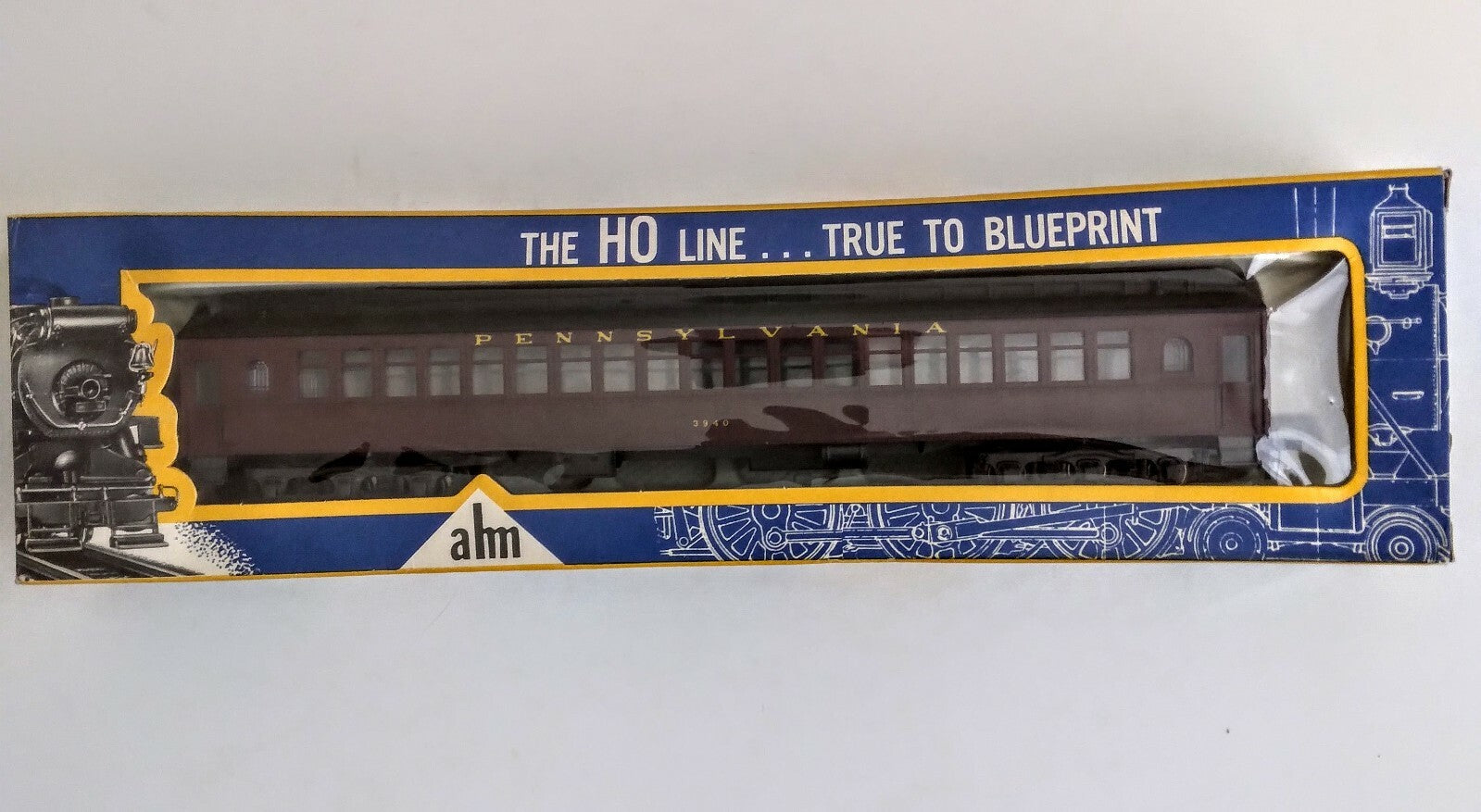 AHM RIVAROSSI HO SCALE  6274 COACH TRAIN CAR