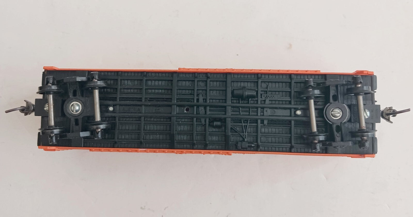 AHM HO SCALE PACIFIC FRUIT EXPRESS 301200 REEFER CAR