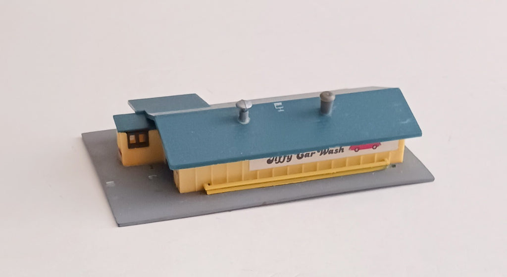 BACHMANN N SCALE # 7405 JIFFY CAR WASH BUILDING
