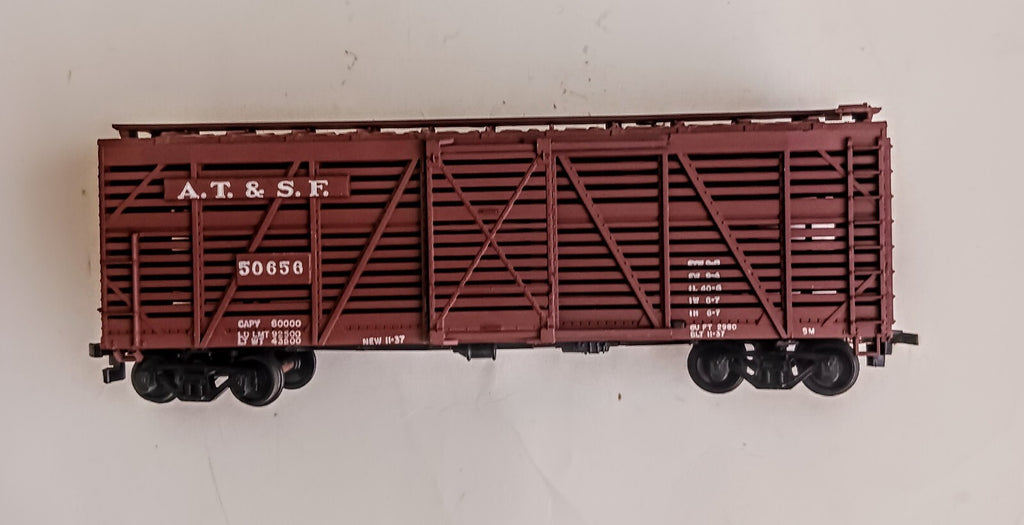 ATHEARN HO SCALE A.T. & S.F. 50656 BOX CAR