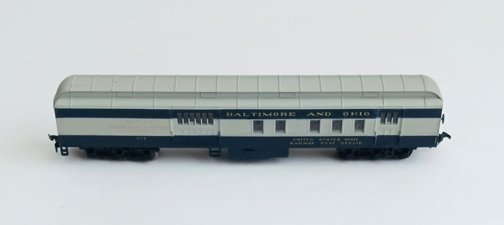 ATHEARN HO SCALE BALTIMORE AND OHIO 213 COMBINE CAR