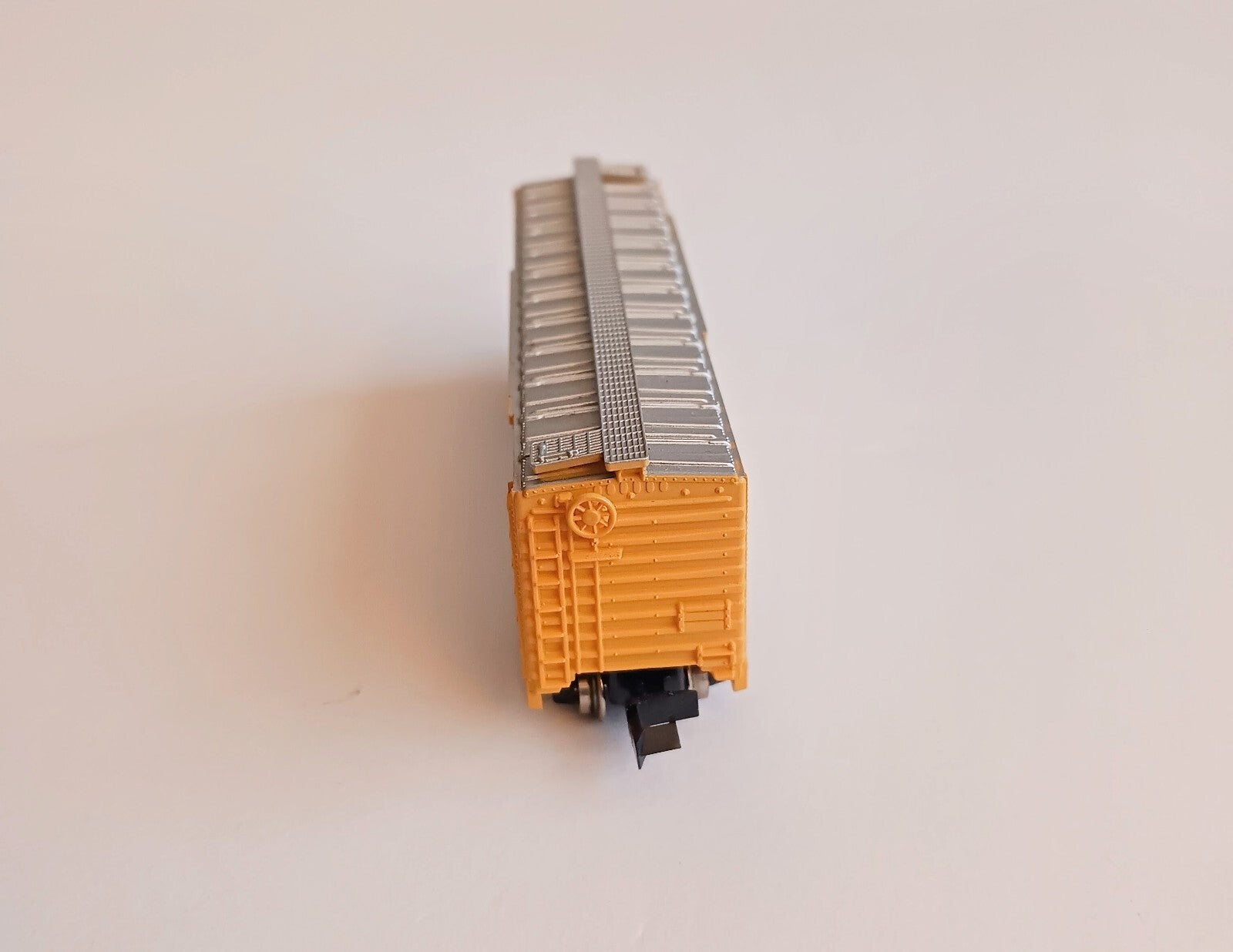 ATLAS N SCALE CHESAPEAKE & OHIO 7924 BOX CAR