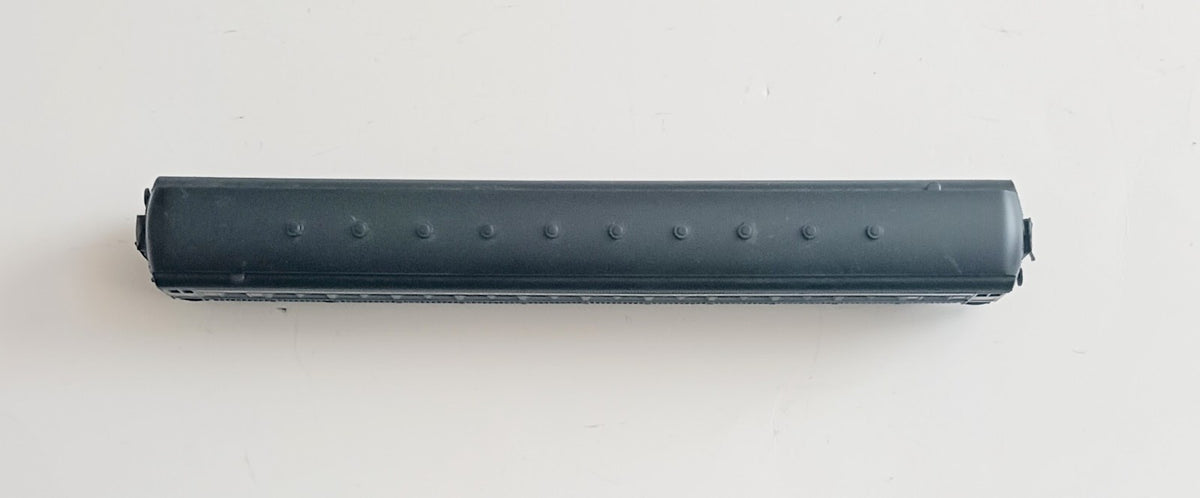 BACHMANN HO SCALE HEAVY WEIGTH BALTIMORE AND OHIO # 5480 COACH CAR