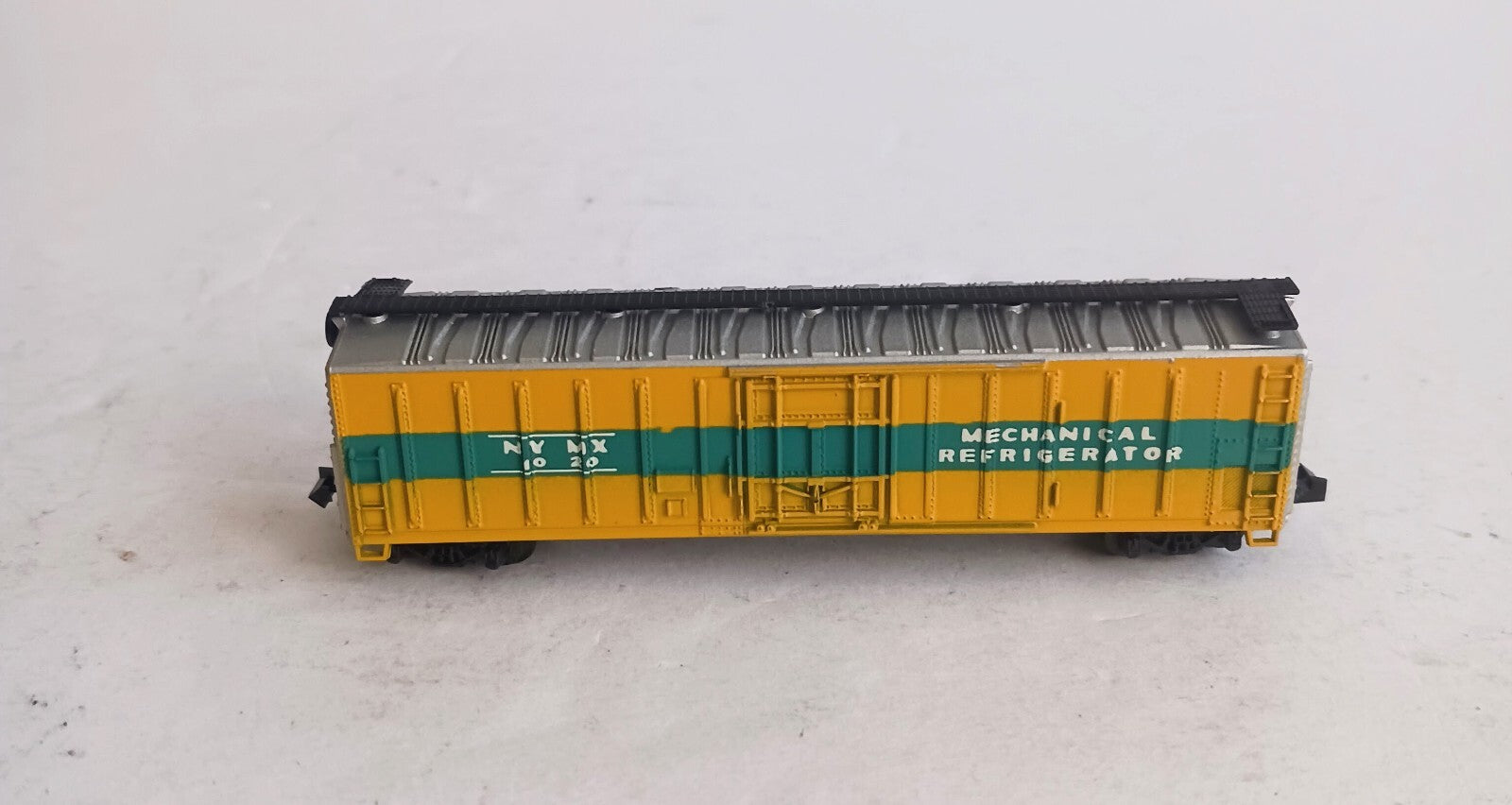 ATLAS N SCALE 2303 NEW YORK CENTRAL 50' MECHANICAL REFRIGERATOR