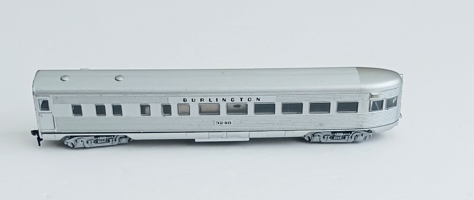 ATHEARN? HO SCALE BURLINGTON 3246 OBSERVATION CAR