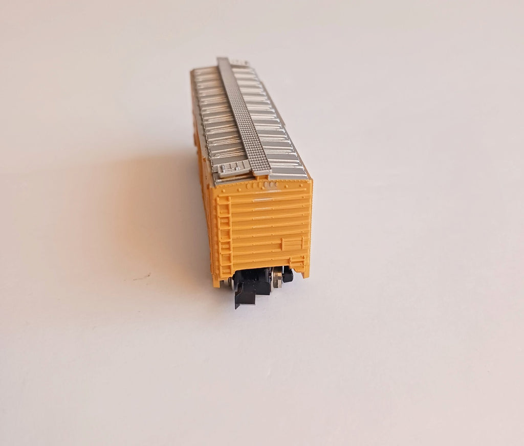 ATLAS N SCALE CHESAPEAKE & OHIO 7924 BOX CAR