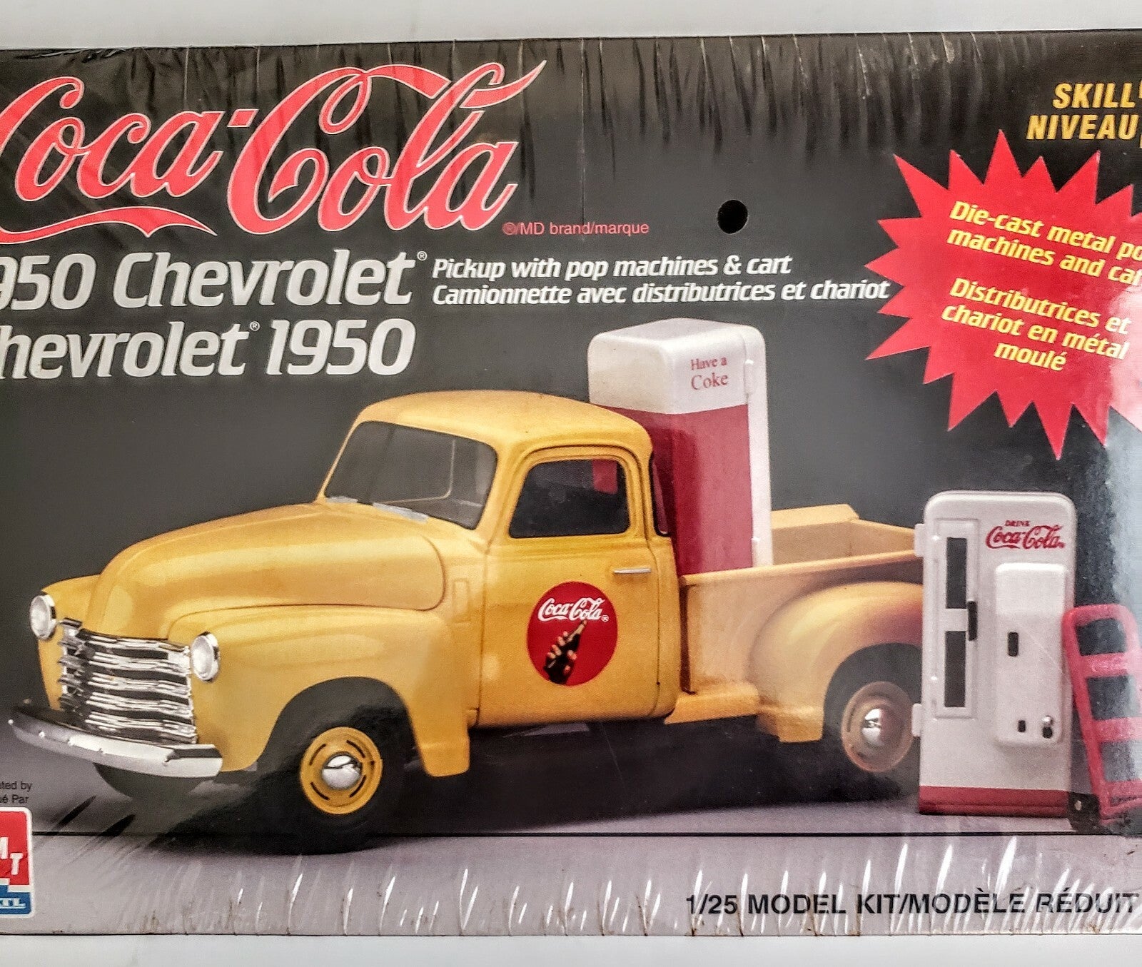 AMT COCACOLA 1950 CHEVROLET PICK UP WITH POP MACHINE AND CART