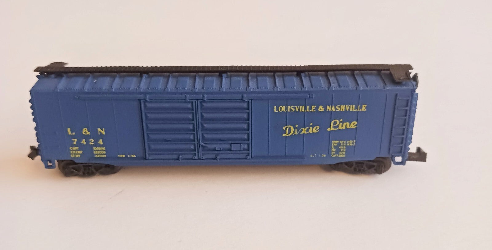 ATLAS N SCALE LOUSVILLE & NASHVILLE 7424 DIXIE LINE BOX CAR