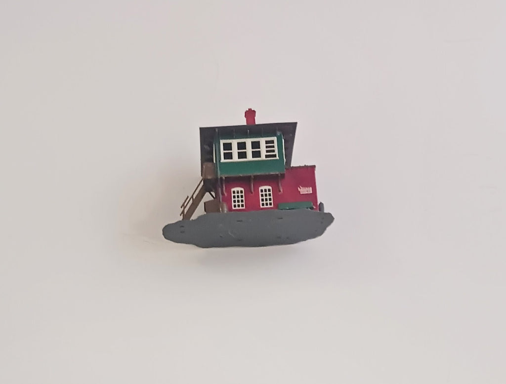 ATLAS HO SCALE HILLSIDE JUNCTION TRACKSIDE BUILDING