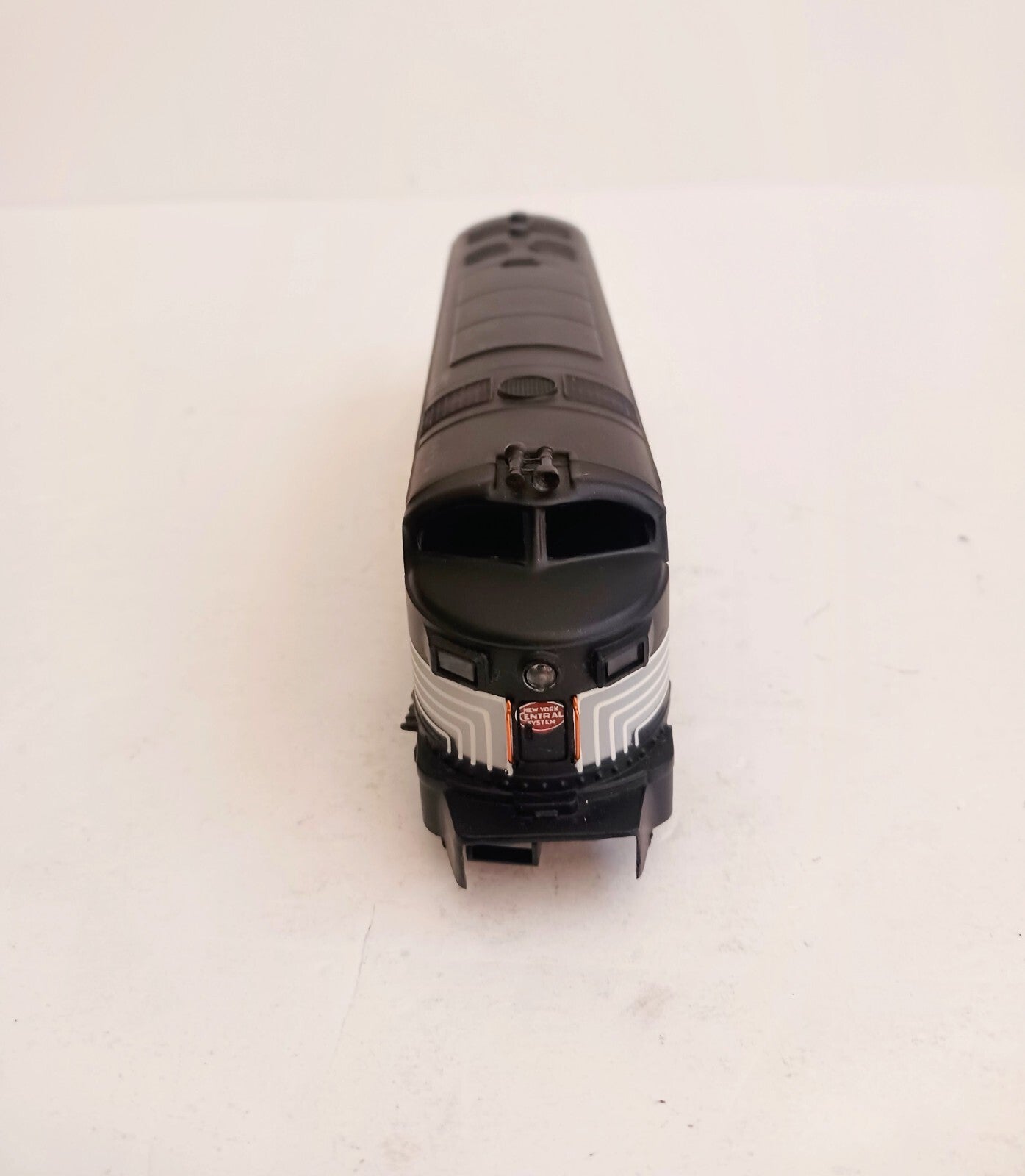 AHM TEMPO HO SCALE NEW YORK CENTRAL # 5007 DUMMY DIESEL LOCOMOTIVE