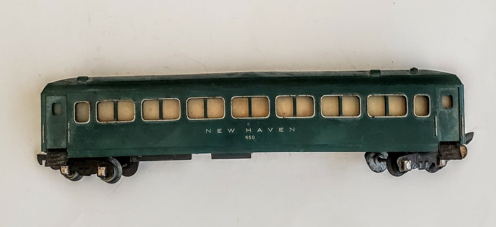 AMERICAN FLYER S GAUGE # 650  NEW HAVEN PASSENGER CAR