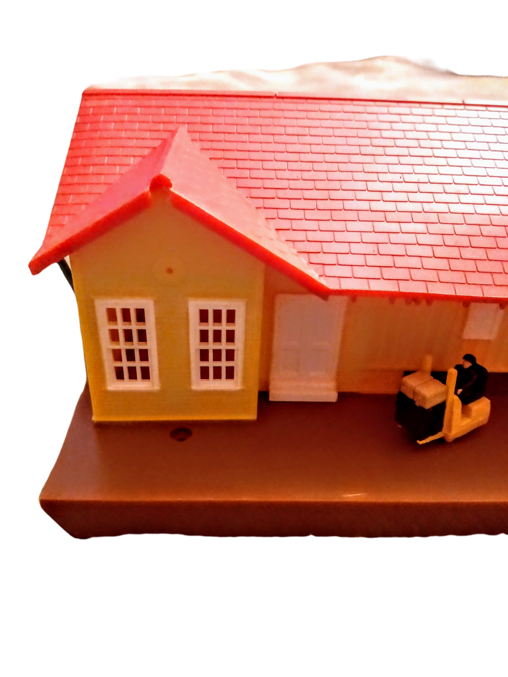 BACHMANN HO SCALE LIGHTED FREIGHT STATION