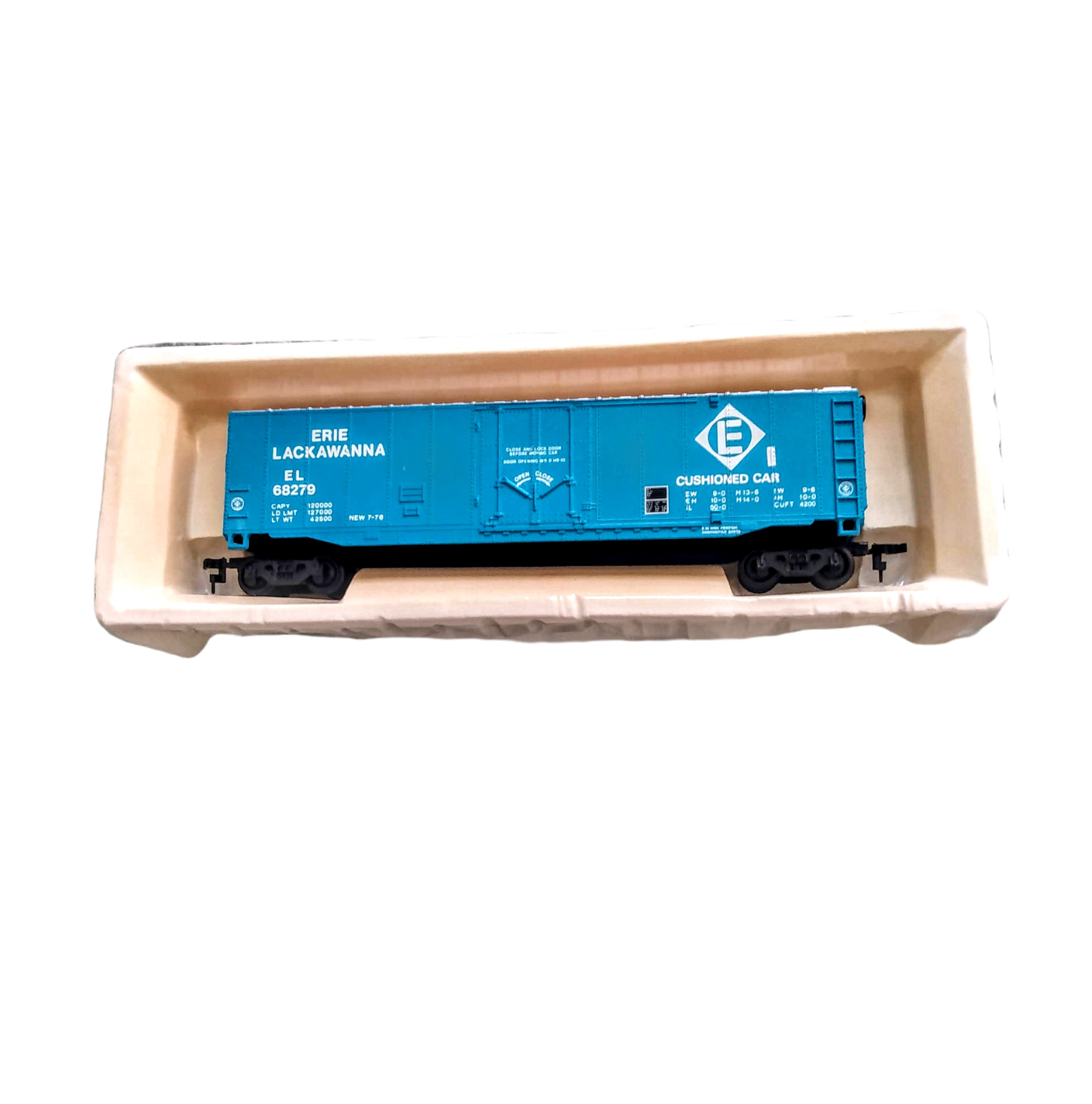 BACHMANN ERIE LACKAWANNA HO SCALE FREIGHT TRAIN CAR