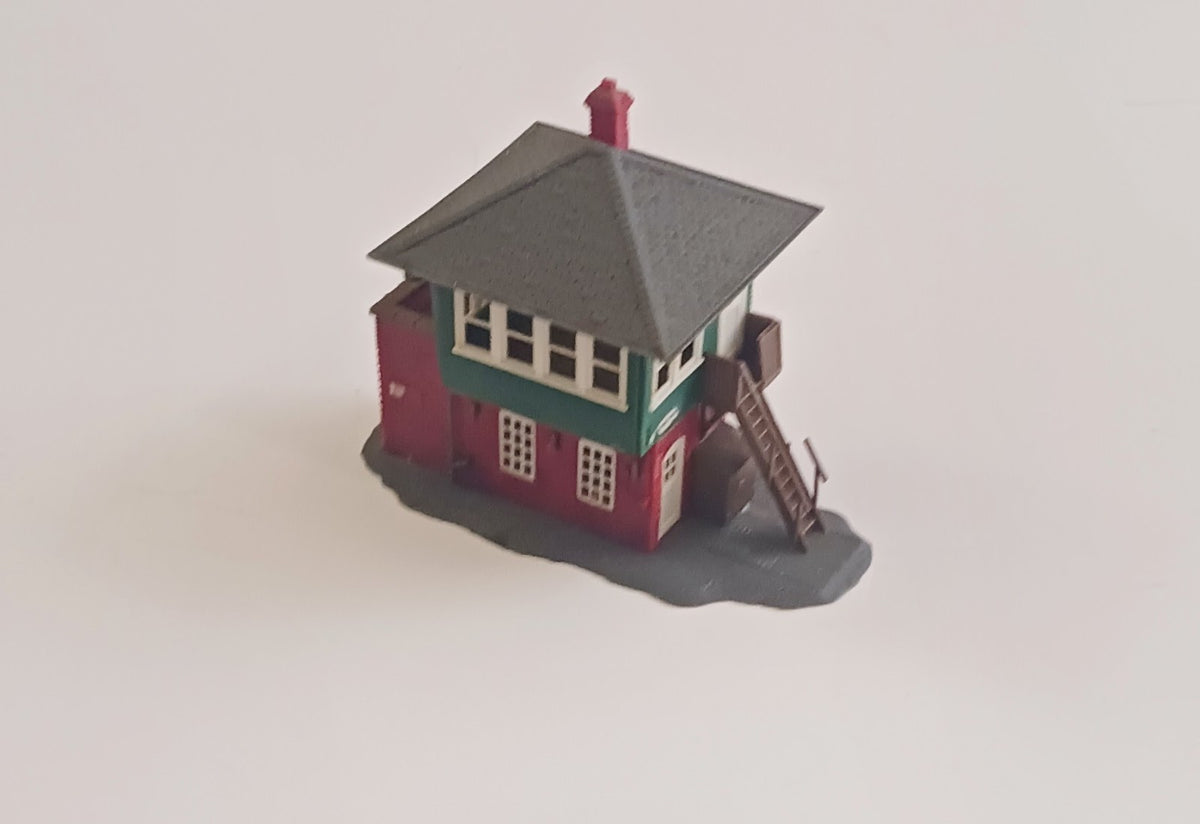 ATLAS HO SCALE HILLSIDE JUNCTION TRACKSIDE BUILDING