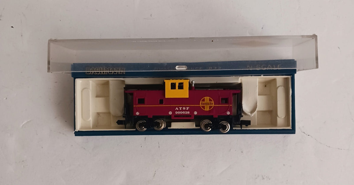 BACHMANN N SCALE # 5701 36' WIDE VISION CABOOSE SANTA FE