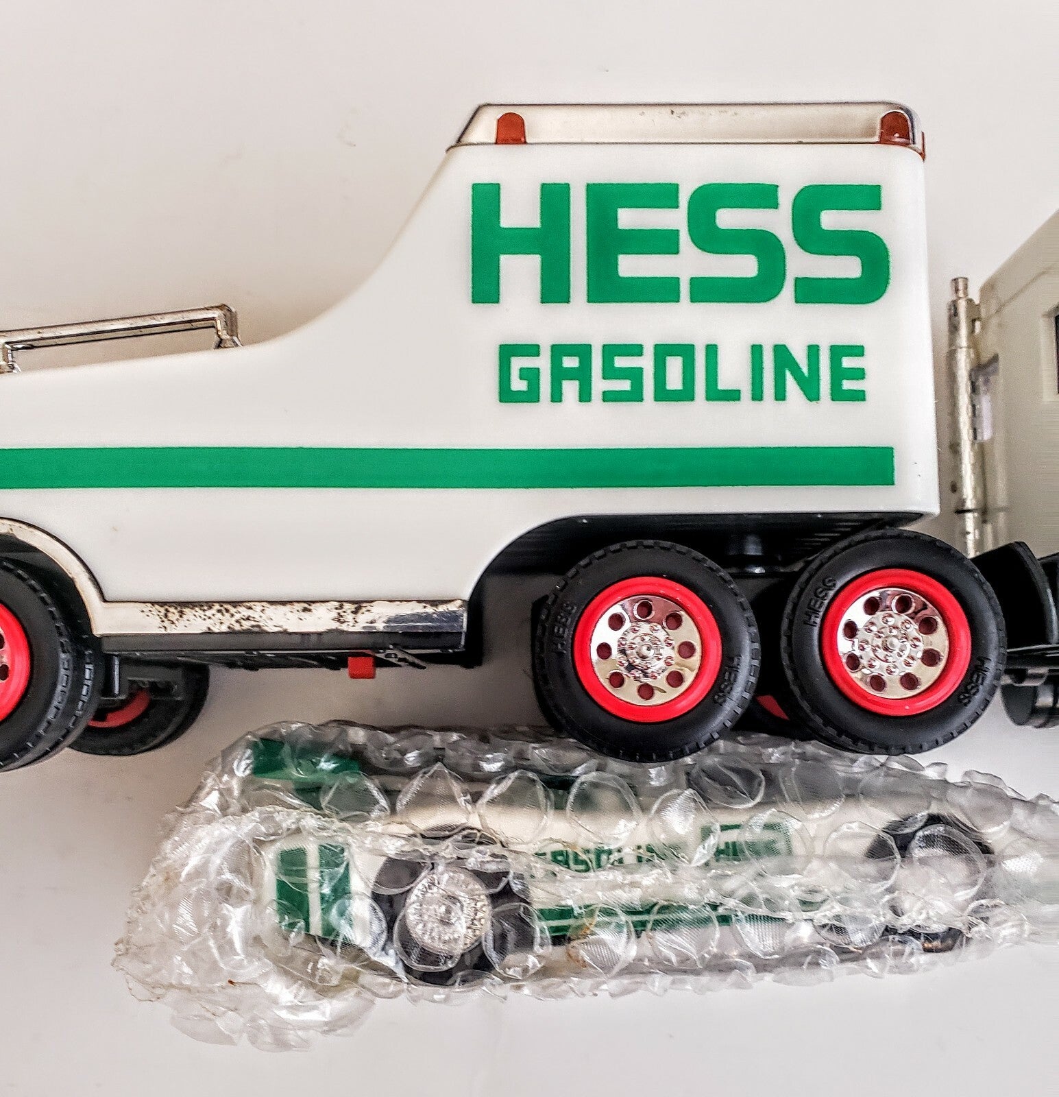 1988 AMERADA HESS TOY TRUCK AND RACER