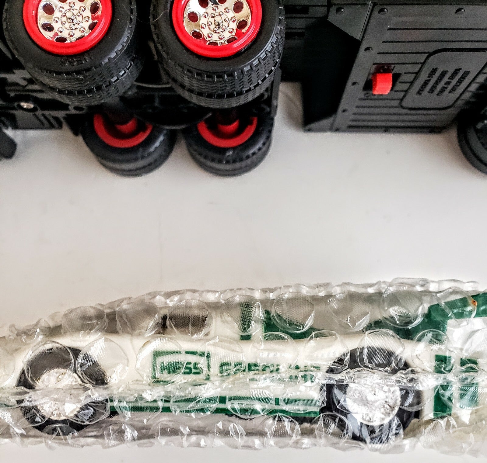 1988 AMERADA HESS TOY TRUCK AND RACER