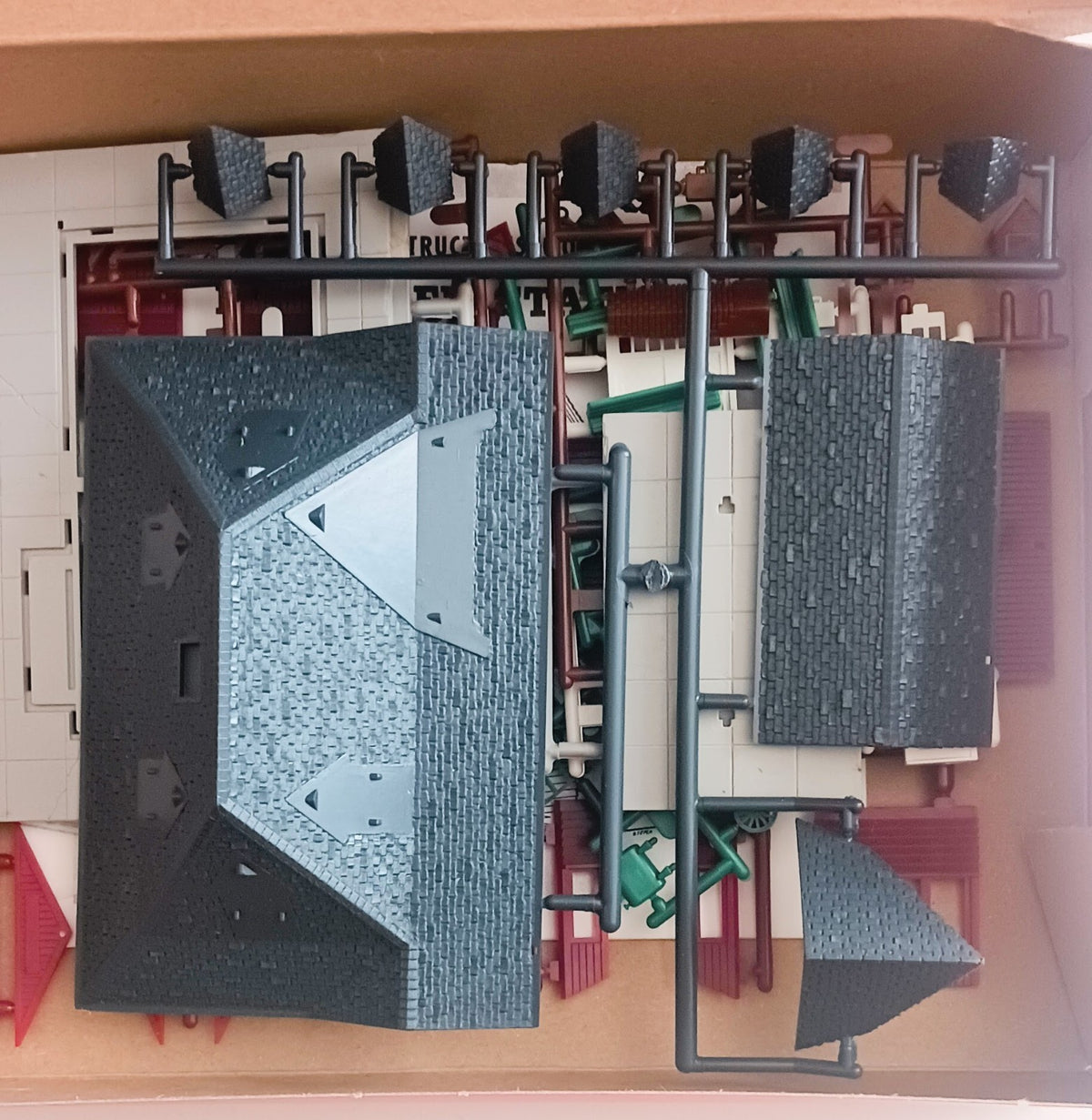 ATLAS HO SCALE MODEL PASSENGER STATION KIT ITEM # 706