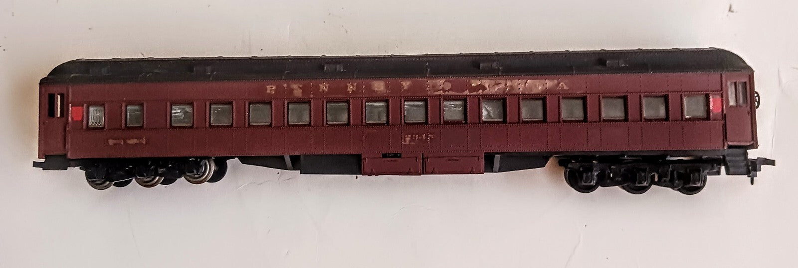 ATHEARN HO SCALE PENNSYLVANIA 2345 TIME SQUARE PASSENGER CAR