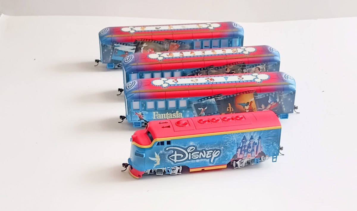 BACHMANN HO SCALE HAWTHORNE VILLAGE DISNEY DIESEL ENGINE WITH CARS
