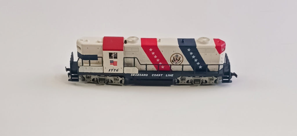 AHM HO SCALE SEABOARD COAST LINE 1776 DUMMY DIESEL LOCOMOTIVE