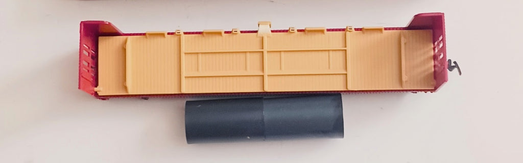 AHM HO SCALE OPERATING PIPE UNLOADER # 11016
