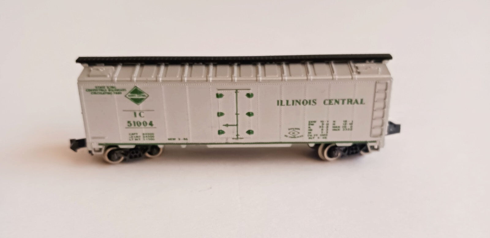 ATLAS N SCALE ILLINOIS CENTRAL 51004 REEFER CAR