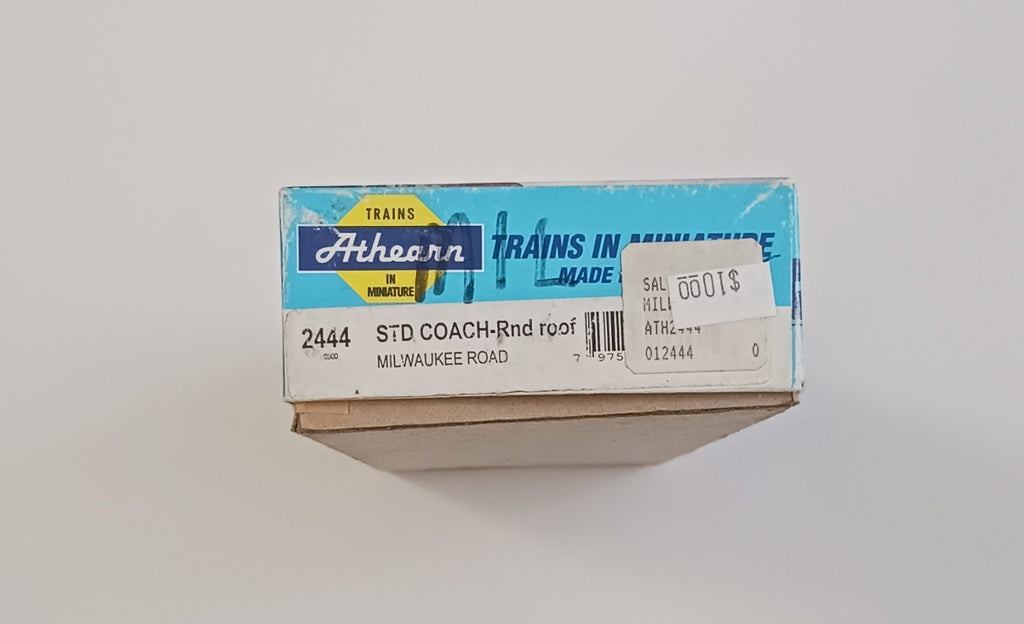 ATHEARN HO SCALE # 2444MILWAUKEE ROAD STD COACH CAR