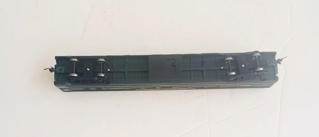 ATHEARN HO SCALE # 1816 SL COACH CAR NORTHERN PACIFIC