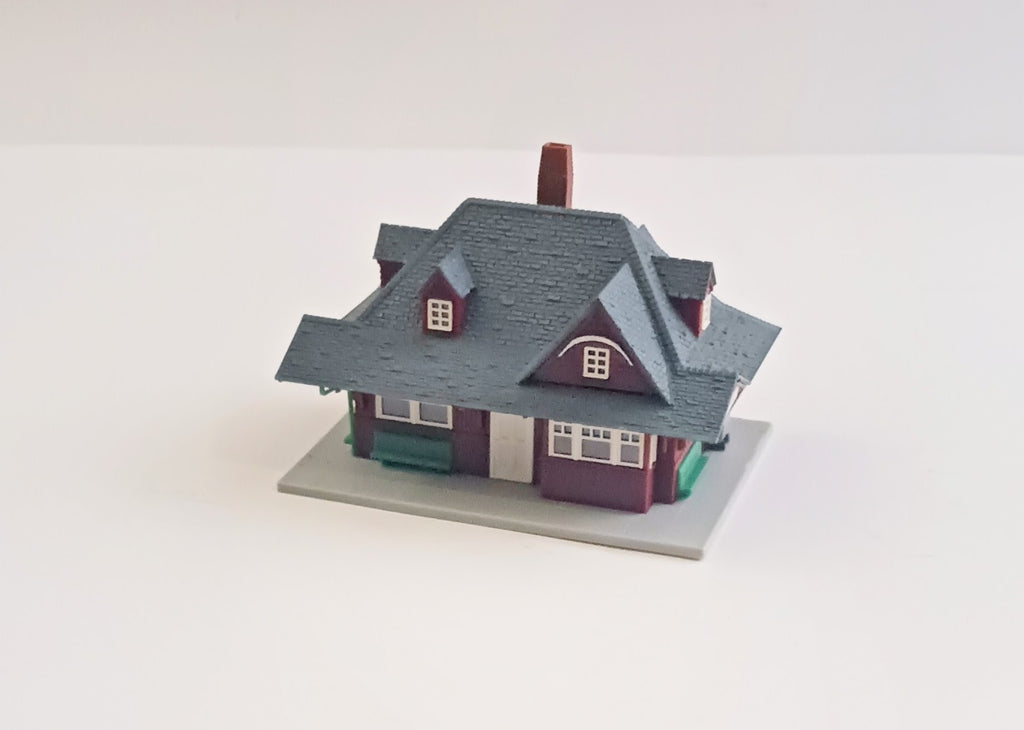 ATLAS HO SCALE HILLSIDE PASSENGER TRAIN STATION