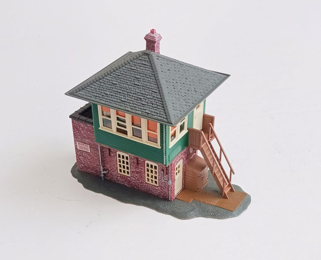 ATLAS HO SCALE SWITCH TOWER