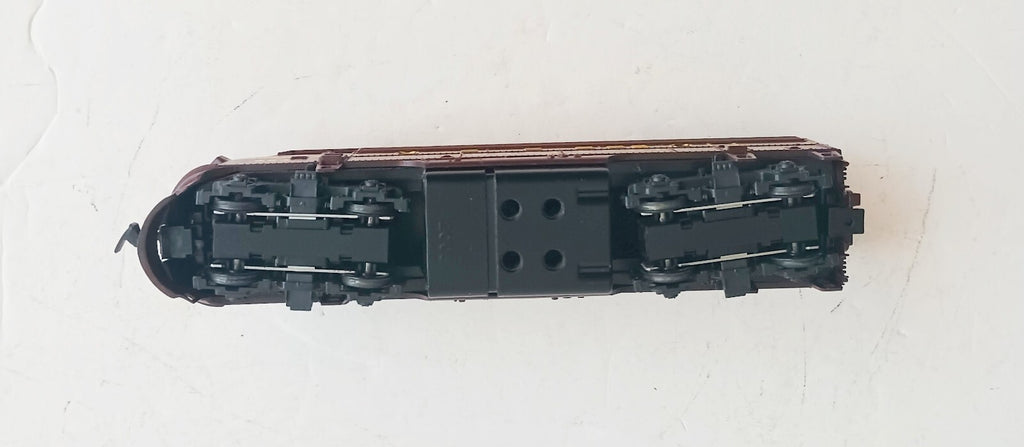 ATHEARN? HO SCALE 9643 PENNSYLVANIA UN-POWERED LOCOMOTIVE