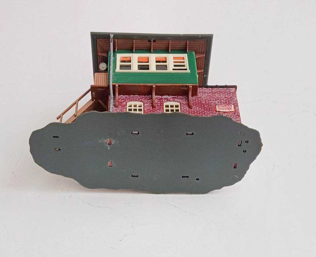 ATLAS HO SCALE SWITCH TOWER