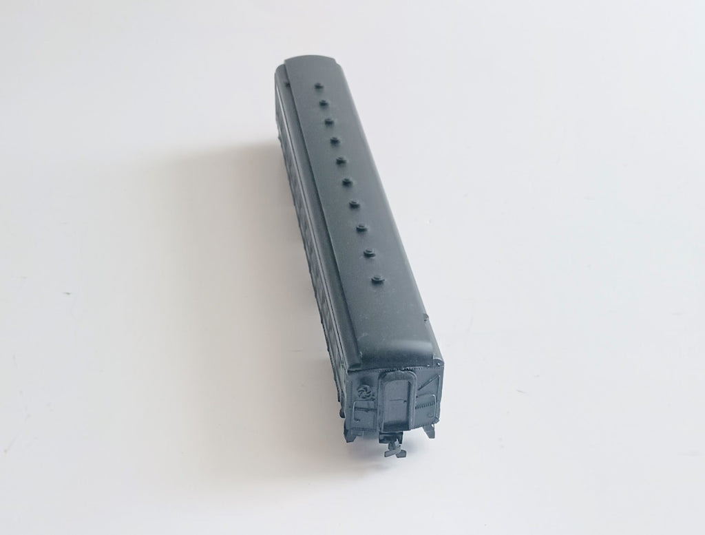 BACHMANN HO SCALE HEAVY WEIGTH BALTIMORE AND OHIO # 5480 COACH CAR