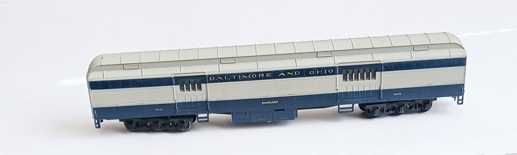 ATHEARN HO SCALE BALTIMORE AND OHIOBAGGAGE CAR # 3241
