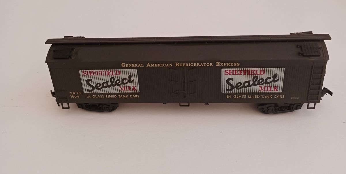 ATHEARN HO SCALE GENERAL AMERICAN REFRIGERATOR EXPRESS REEFER CAR